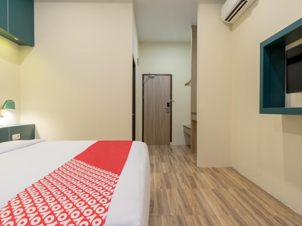 Oyo 727 Merlion Hotel Medan Zewnętrze zdjęcie