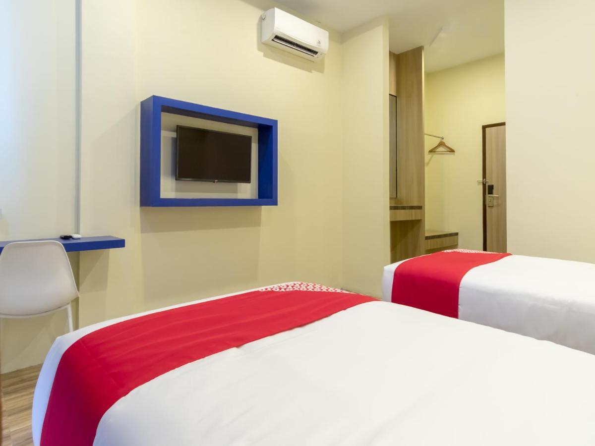 Oyo 727 Merlion Hotel Medan Zewnętrze zdjęcie
