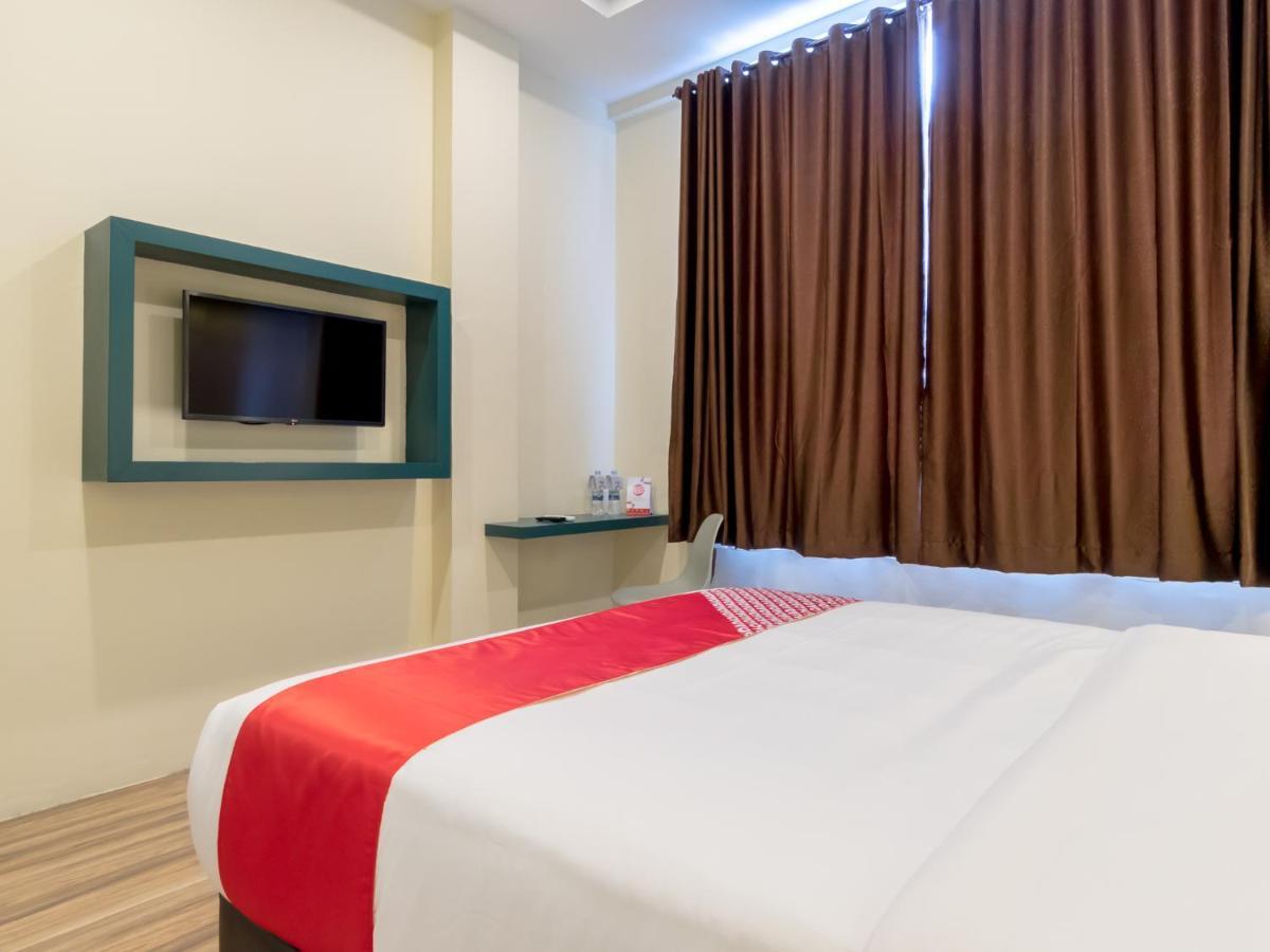 Oyo 727 Merlion Hotel Medan Zewnętrze zdjęcie